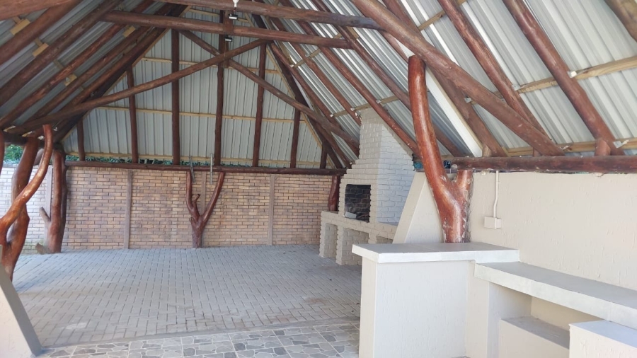 7 Bedroom Property for Sale in Cintsa East Eastern Cape